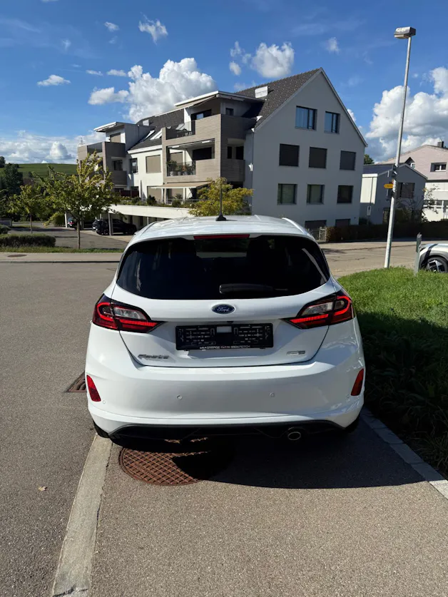 FORD Fiesta 1.0 EcoB Hybrid ST-Line