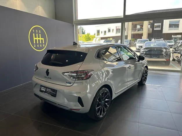 RENAULT Clio 1.6 E-Tech Esprit Alpine