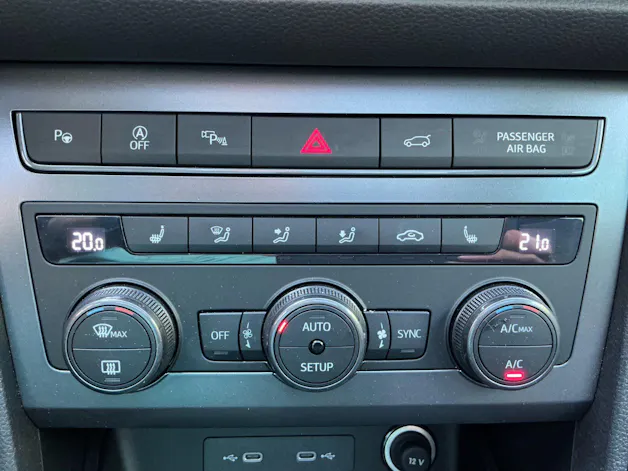 CUPRA Ateca VZ 4Drive *** PANORAMADACH UND ANHÄNGERKUPPLUNG ***