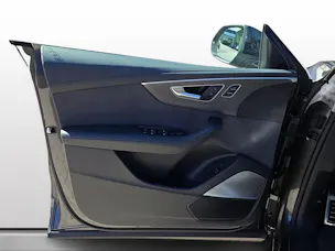 AUDI RSQ8 performance quattro