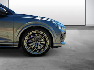 AUDI RSQ8 performance quattro