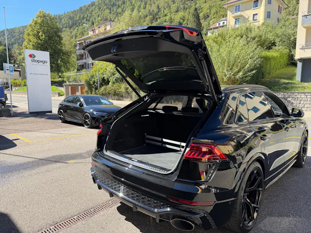 AUDI RSQ8 quattro