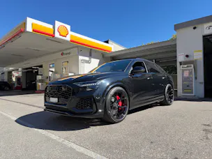 AUDI RSQ8 quattro