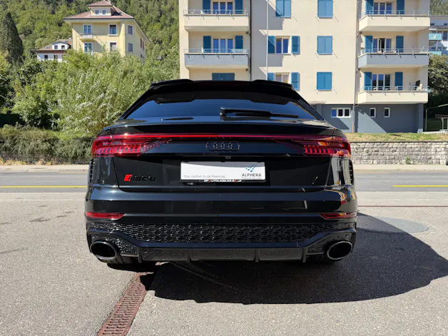 AUDI RSQ8 quattro