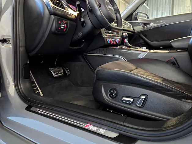 AUDI RS6 Avant 4.0 V8 TFSI perform. qu. T-Tr.