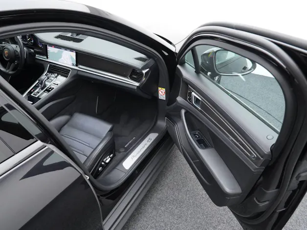 PORSCHE Panamera 4S E-Hybrid
