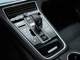 PORSCHE Panamera 4S E-Hybrid