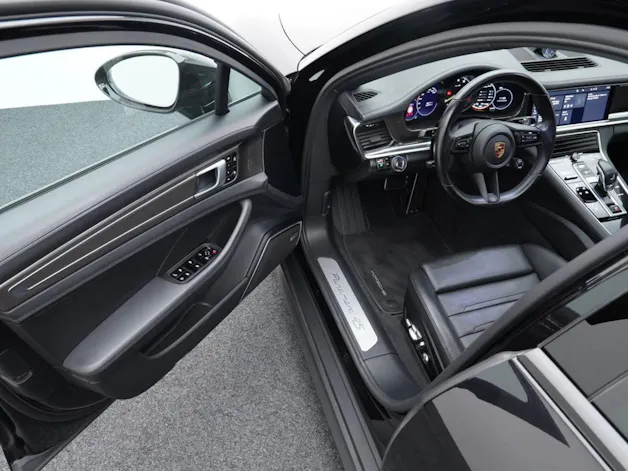 PORSCHE Panamera 4S E-Hybrid
