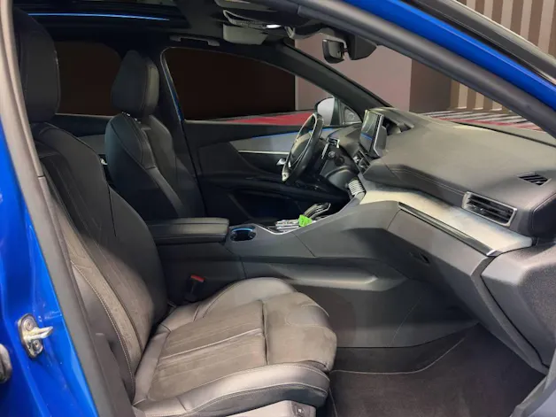PEUGEOT 3008 1.2 PureTech GT Pack EAT8