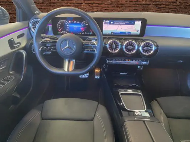 MERCEDES-BENZ A 220 4Matic 8G-DCT