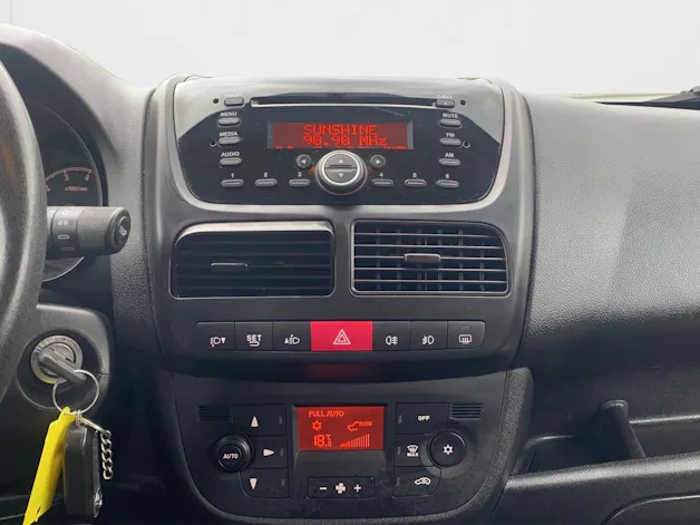 OPEL Combo 1.4 Turbo Cosmo L1H1