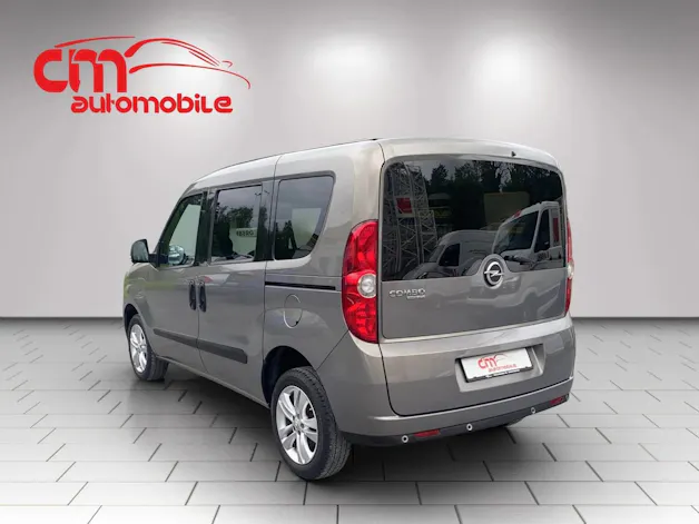 OPEL Combo 1.4 Turbo Cosmo L1H1