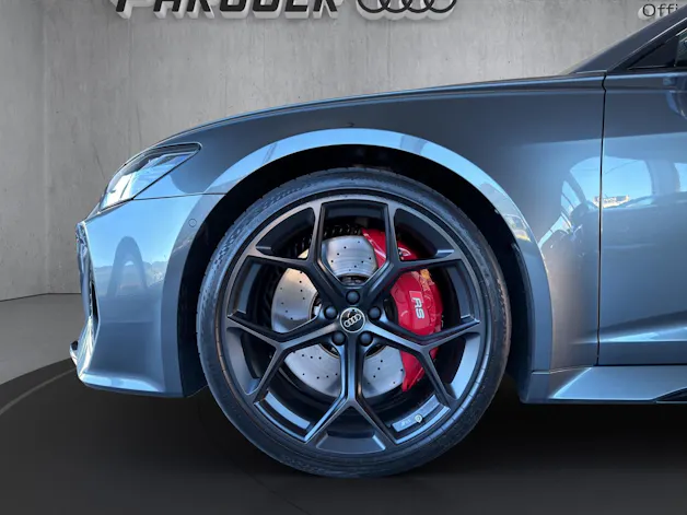 AUDI RS6 Avant 4.0 TFSI V8 Performance quattro