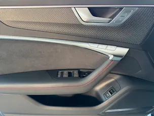 AUDI RS6 Avant 4.0 TFSI V8 Performance quattro