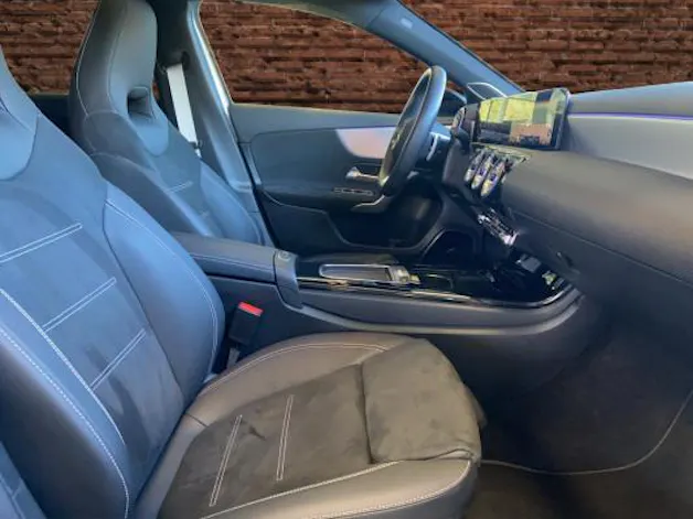 MERCEDES-BENZ A 220 4Matic 8G-DCT