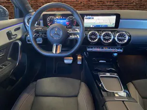 MERCEDES-BENZ A 220 4Matic 8G-DCT