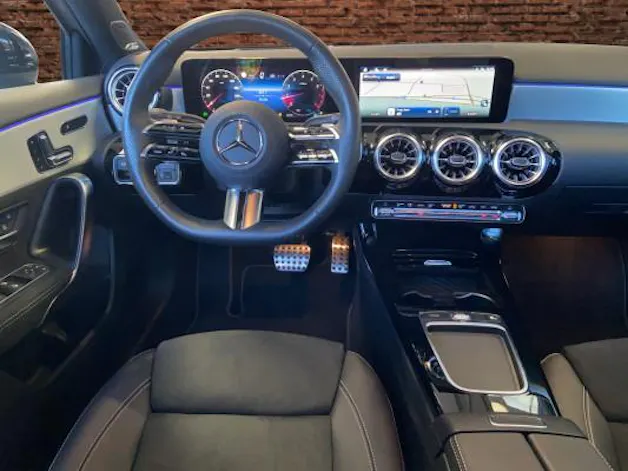 MERCEDES-BENZ A 220 4Matic 8G-DCT