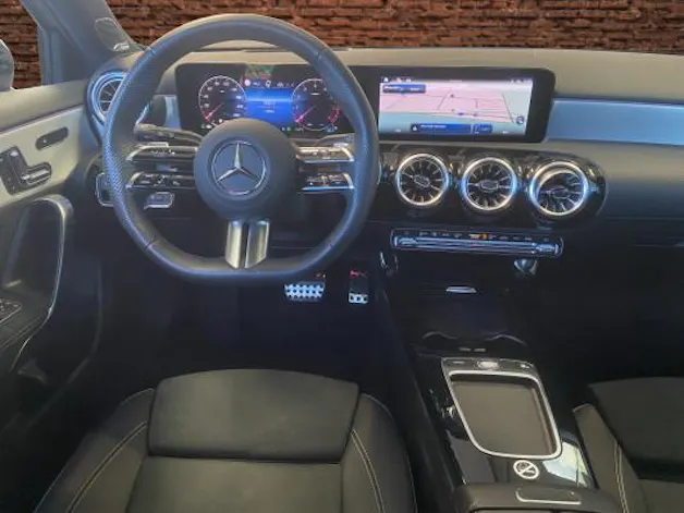 MERCEDES-BENZ A 250 4Matic 8G-DCT