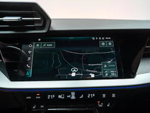 AUDI RS3 Limousine 2.5 TFSI quattro S-Tronic / Rückfahrkamera / Tempomat / Ambientebeleuchtung