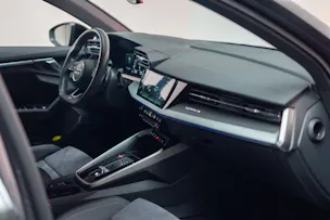AUDI RS3 Limousine 2.5 TFSI quattro S-Tronic / Rückfahrkamera / Tempomat / Ambientebeleuchtung