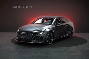 AUDI RS3 Limousine 2.5 TFSI quattro S-Tronic / Rückfahrkamera / Tempomat / Ambientebeleuchtung