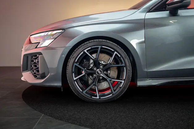 AUDI RS3 Limousine 2.5 TFSI quattro S-Tronic / Rückfahrkamera / Tempomat / Ambientebeleuchtung