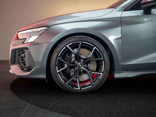 AUDI RS3 Limousine 2.5 TFSI quattro S-Tronic / Rückfahrkamera / Tempomat / Ambientebeleuchtung