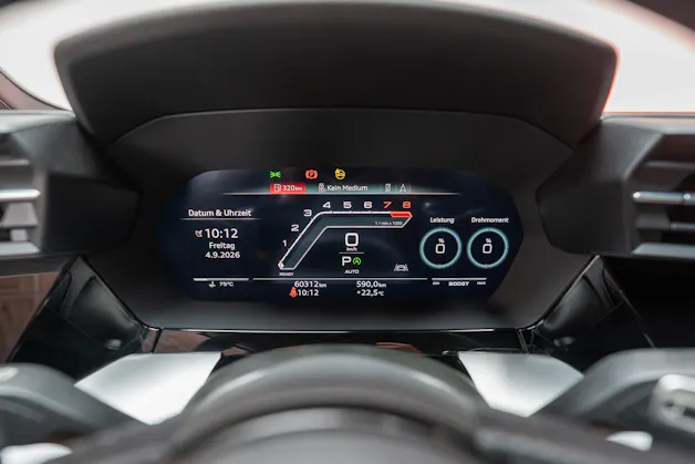 AUDI RS3 Limousine 2.5 TFSI quattro S-Tronic / Rückfahrkamera / Tempomat / Ambientebeleuchtung