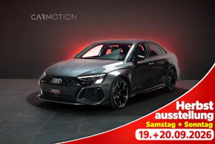 AUDI RS3 Limousine 2.5 TFSI quattro S-Tronic / Rückfahrkamera / Tempomat / Ambientebeleuchtung