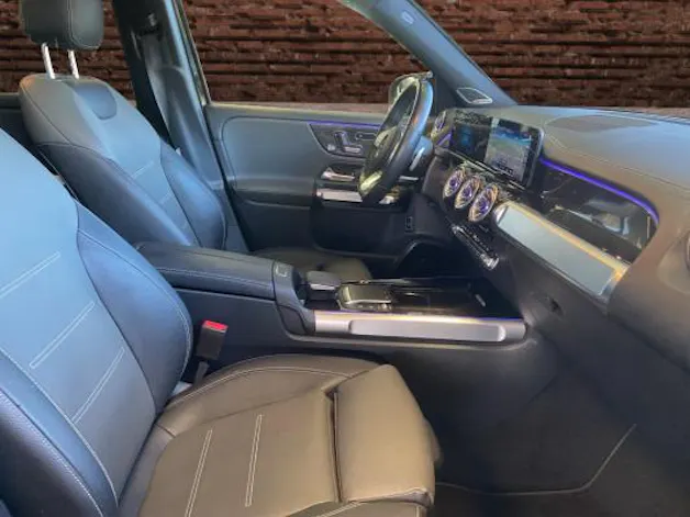 MERCEDES-BENZ GLB 250 AMG Line 4 MATIC