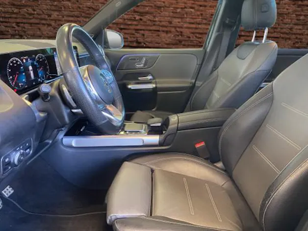 MERCEDES-BENZ GLB 250 AMG Line 4 MATIC
