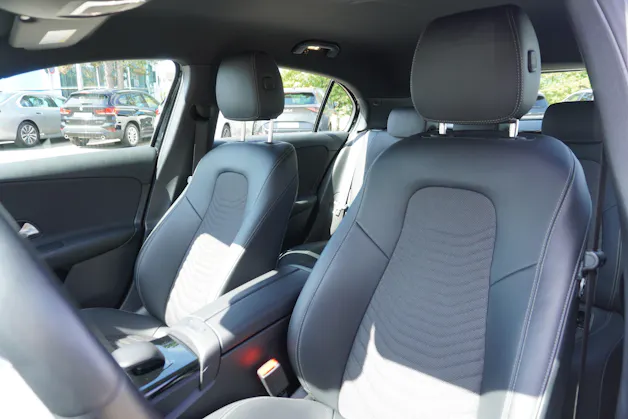 MERCEDES-BENZ A 200 7G-DCT