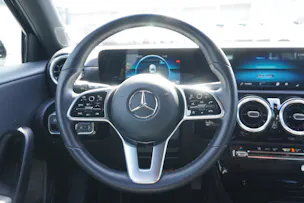 MERCEDES-BENZ A 200 7G-DCT