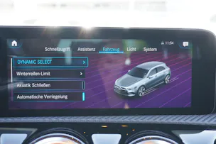 MERCEDES-BENZ A 200 7G-DCT