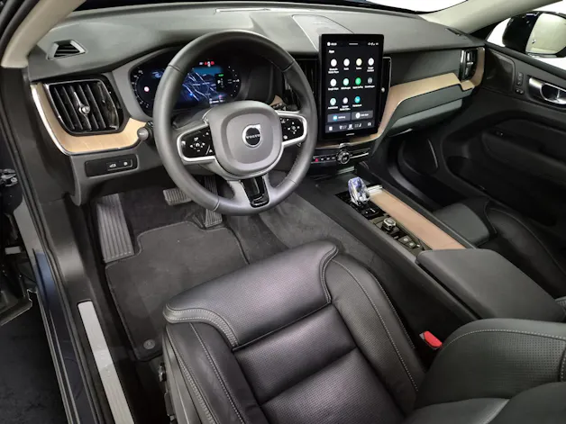 VOLVO XC60 2.0 T6 TE Plus Dark eAWD