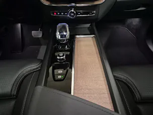 VOLVO XC60 2.0 T6 TE Plus Dark eAWD