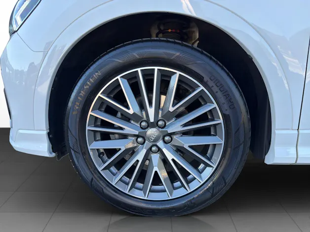 AUDI Q3 SB 35 TFSI S line Attr