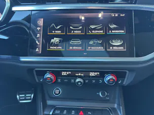 AUDI Q3 SB 35 TFSI S line Attr