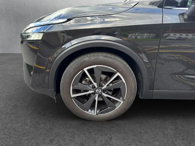 NISSAN Qashqai 1.3MHEV Tekna 4x4