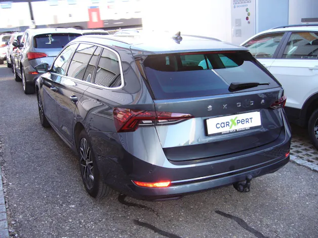 SKODA Octavia Combi 1.5 TSI ACT EVO Ambition