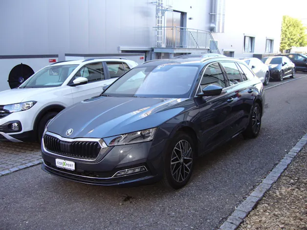 SKODA Octavia Combi 1.5 TSI ACT EVO Ambition