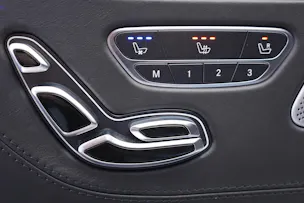 MERCEDES-BENZ S 63 AMG Coupé 4Matic Speedshift MCT *Keramik* *Burmester* *Standheizung*