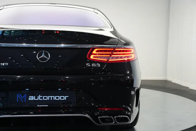 MERCEDES-BENZ S 63 AMG Coupé 4Matic Speedshift MCT *Keramik* *Burmester* *Standheizung*