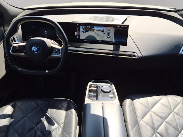 BMW iX xDrive40 Launch Edition