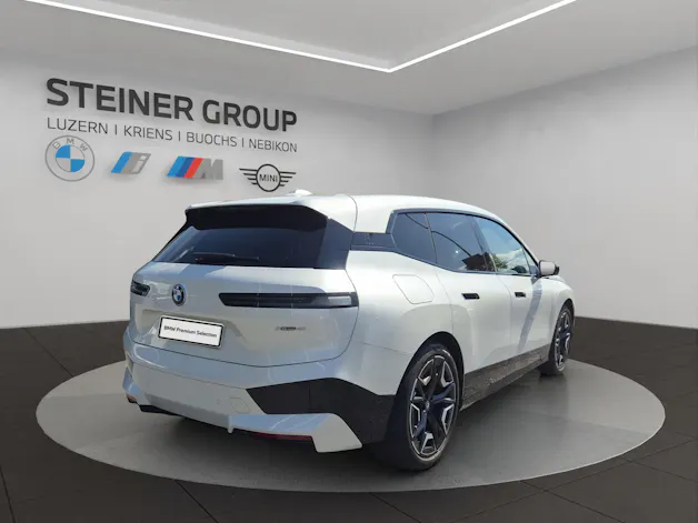 BMW iX xDrive40 Launch Edition