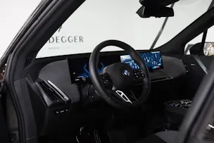 BMW iX xDrive45 M Sport