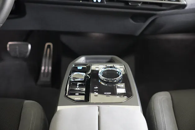 BMW iX xDrive45 M Sport