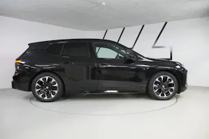 BMW iX xDrive45 M Sport