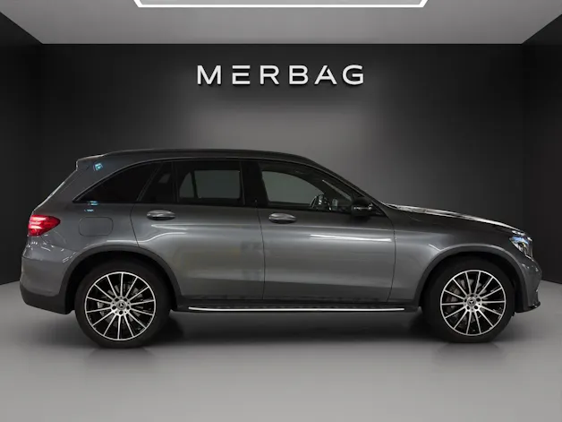 MERCEDES-BENZ GLC 250 AMG Line 4Matic 9G-Tronic
