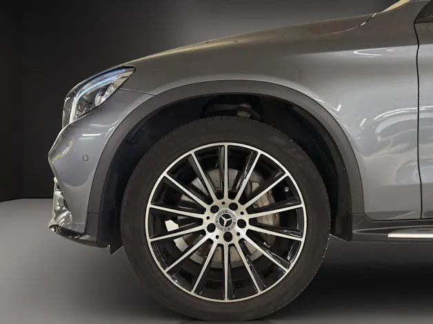 MERCEDES-BENZ GLC 250 AMG Line 4Matic 9G-Tronic